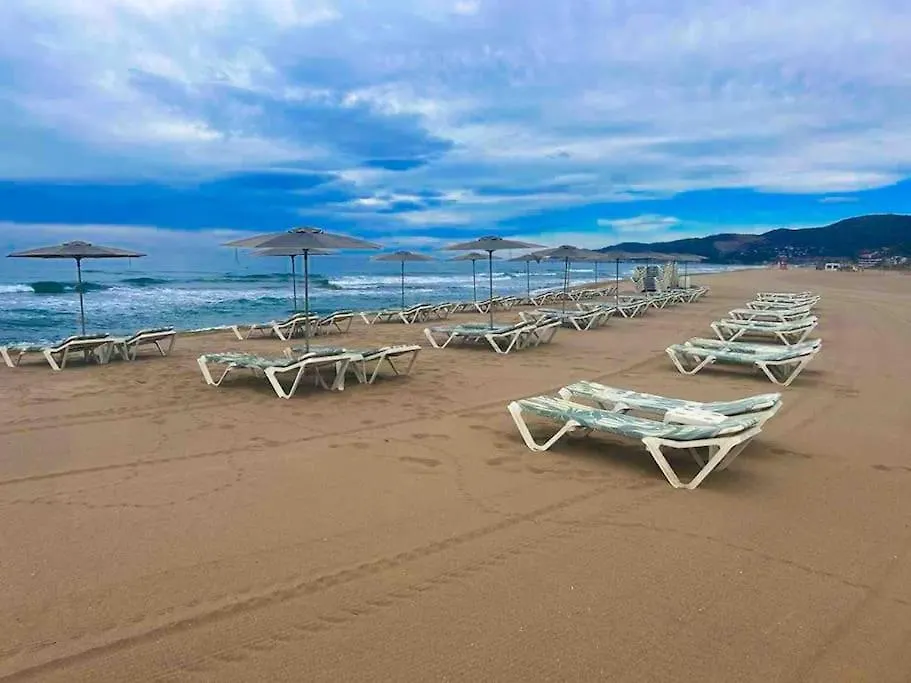 Beachfront Apartment Castelldefels